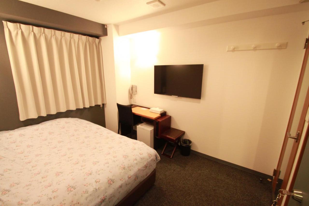 Toyama Town Hotel Eksteriør bilde